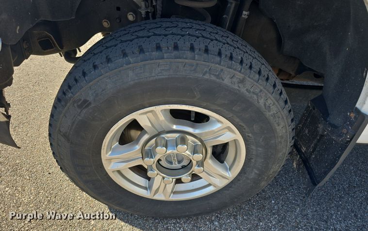 image for item DQ4604 2017 Ford F250 Super Duty XLT utility bed pickup truck