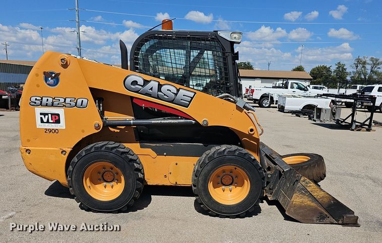 image for item DQ4606 2012 Case SR250 skid steer loader