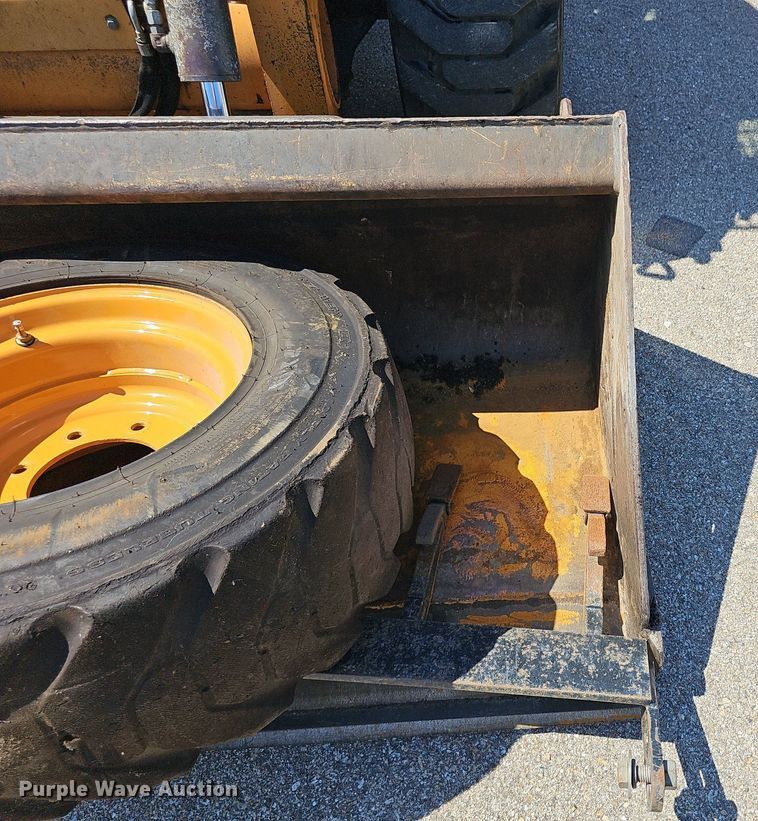 image for item DQ4606 2012 Case SR250 skid steer loader