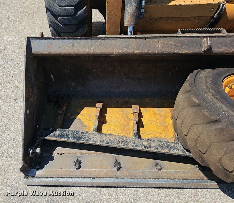 image for item DQ4606 2012 Case SR250 skid steer loader