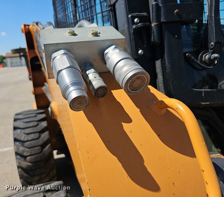 image for item DQ4606 2012 Case SR250 skid steer loader