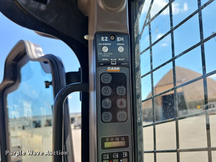 image for item DQ4606 2012 Case SR250 skid steer loader