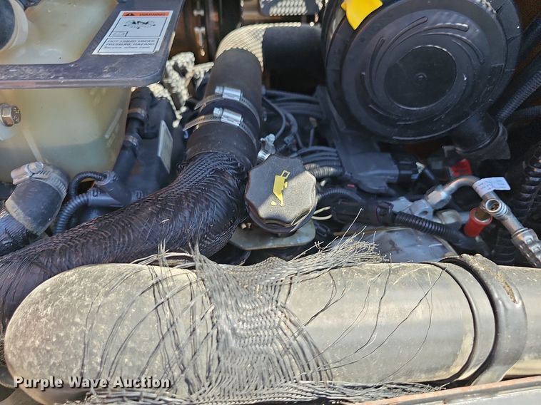 image for item DQ4606 2012 Case SR250 skid steer loader