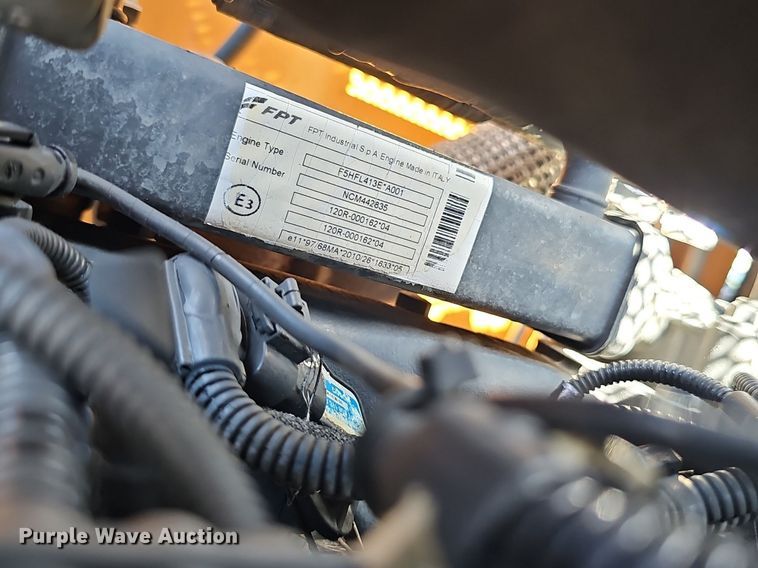 image for item DQ4606 2012 Case SR250 skid steer loader