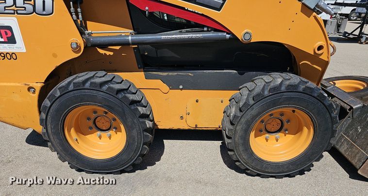 image for item DQ4606 2012 Case SR250 skid steer loader