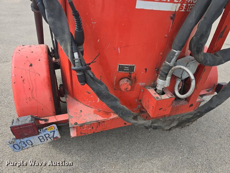 image for item DQ4607 1999 Crafco  SS125 pothole patcher