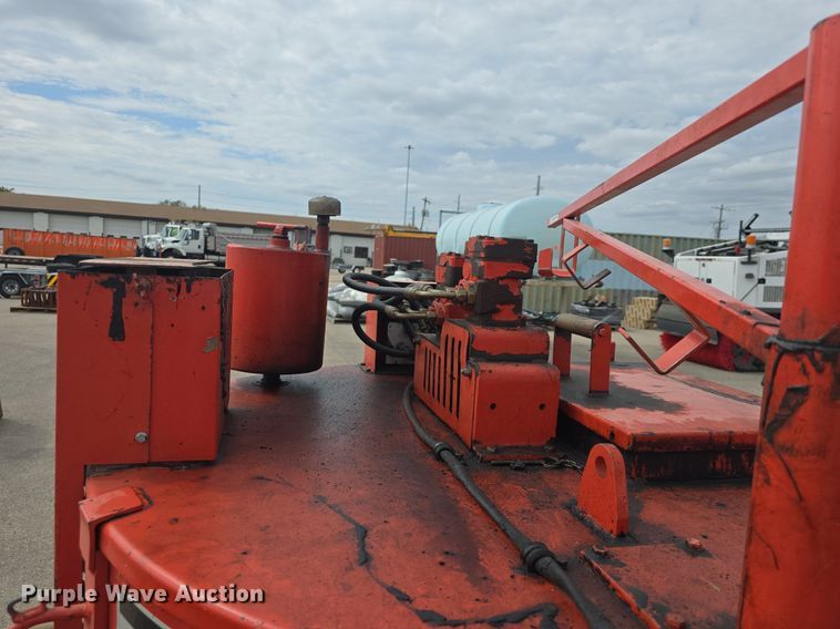 image for item DQ4607 1999 Crafco  SS125 pothole patcher