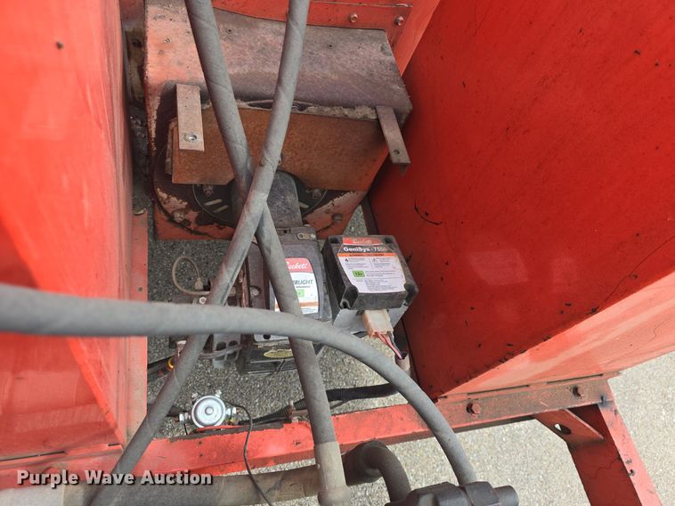 image for item DQ4607 1999 Crafco  SS125 pothole patcher