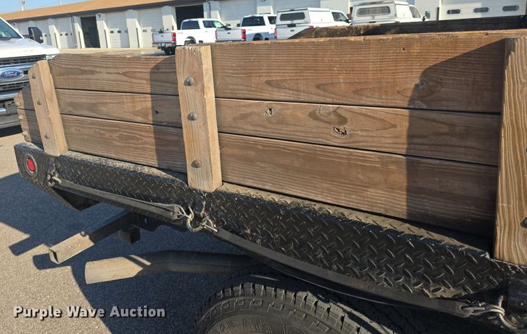 image for item DQ4610 2018 Ford F250 Super Duty XL Crew Cab flatbed pickup truck