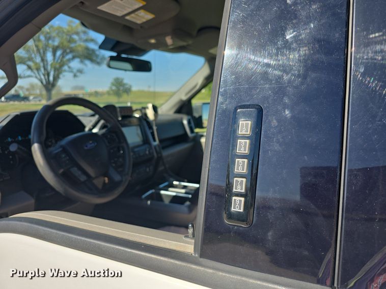 image for item DQ5187 2020 Ford F150 XLT SuperCrew pickup truck