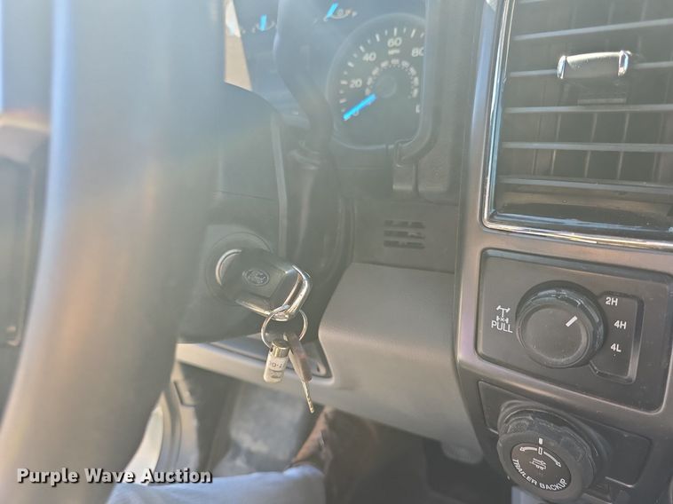 image for item DQ5187 2020 Ford F150 XLT SuperCrew pickup truck