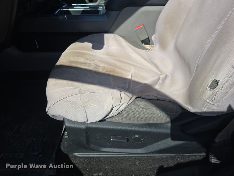 image for item DQ5187 2020 Ford F150 XLT SuperCrew pickup truck