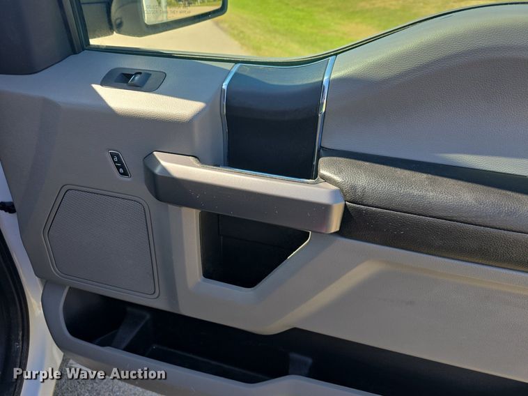 image for item DQ5187 2020 Ford F150 XLT SuperCrew pickup truck