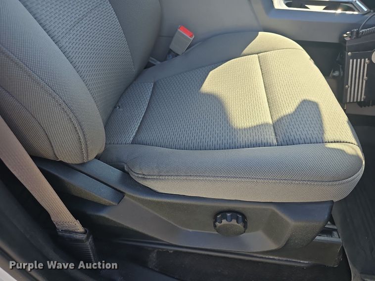 image for item DQ5187 2020 Ford F150 XLT SuperCrew pickup truck