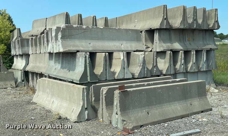 image for item EK2029  (10) concrete barriers