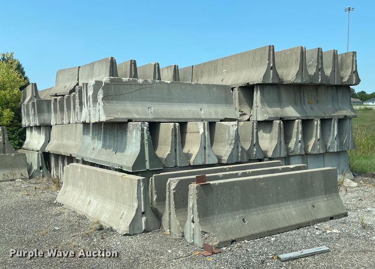 image for item EK2030  (10) concrete barriers