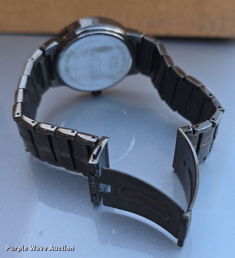 image for item EK2145 (5) watches