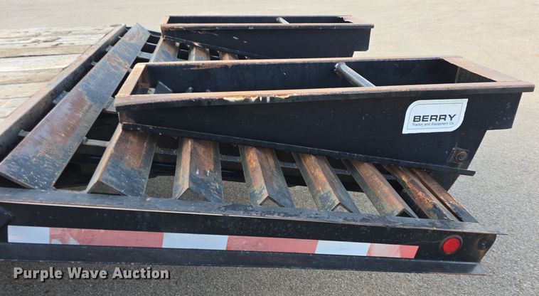 image for item EK2155 2006 Felling equipment trailer