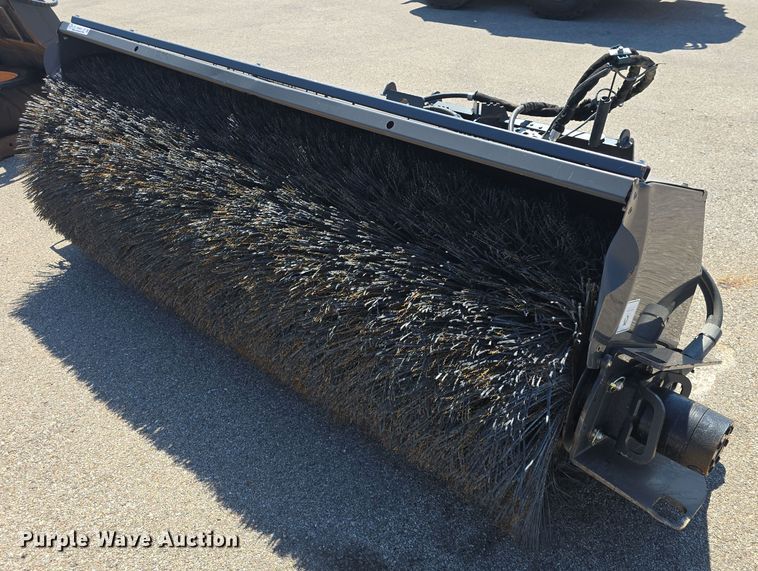 image for item EK6451 2015 Case  skid steer broom