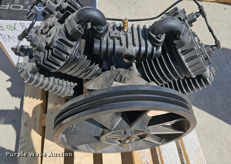 image for item EK6465 (2) air compressor engines 