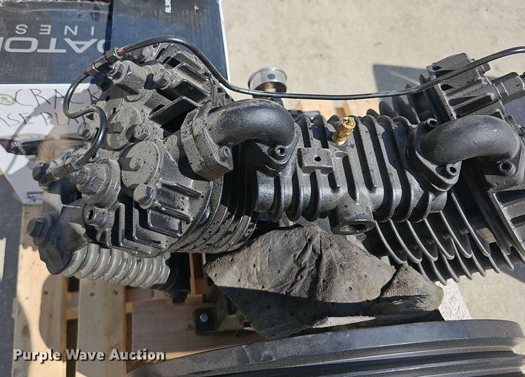 image for item EK6465 (2) air compressor engines 