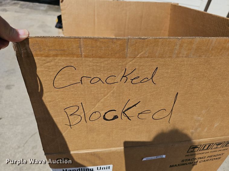 image for item EK6465 (2) air compressor engines 