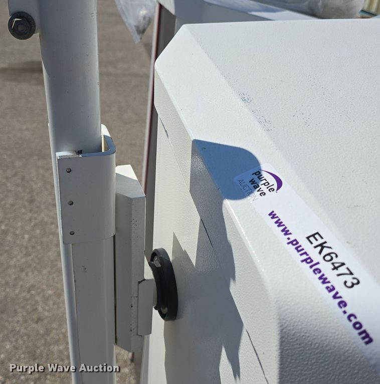 image for item EK6473 (8) Magnetic AutoControl MHTM MicroDrive magnetic parking barrier