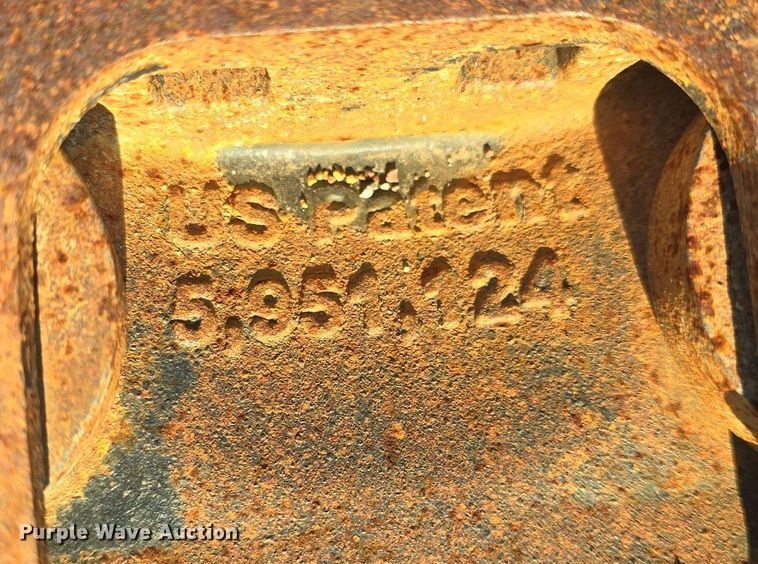 image for item EK6475 Grouser over the tire skid steer tracks