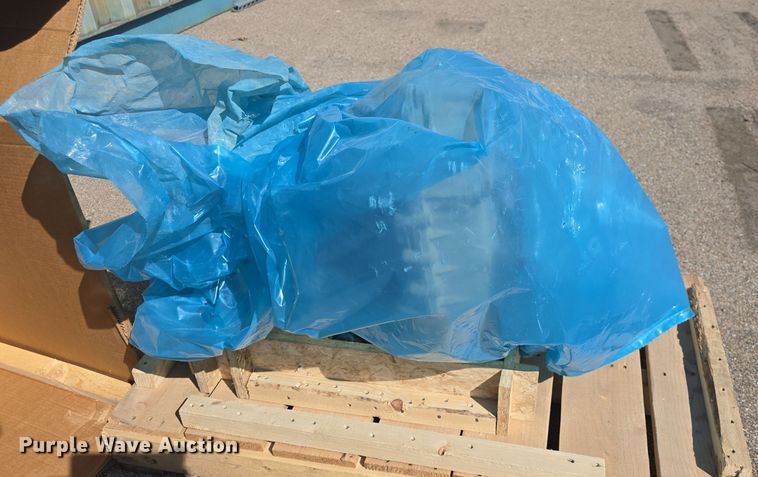 image for item EK6482 Ford transmission case