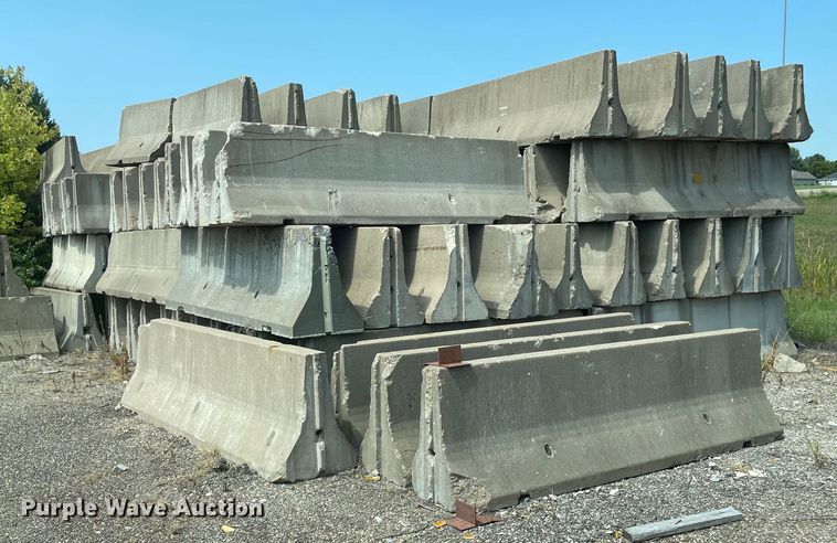image for item EK6498  (10) concrete barriers