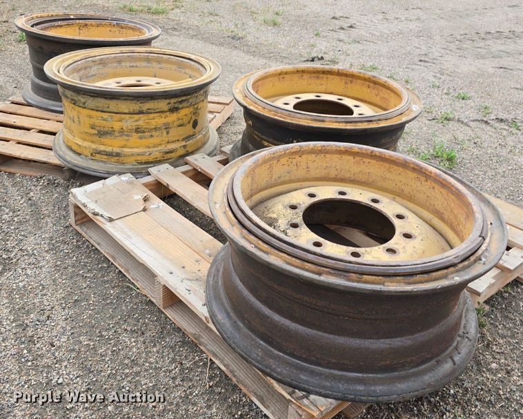 image for item DS4735 (3) Michelin 14.00R24 tires and wheels 