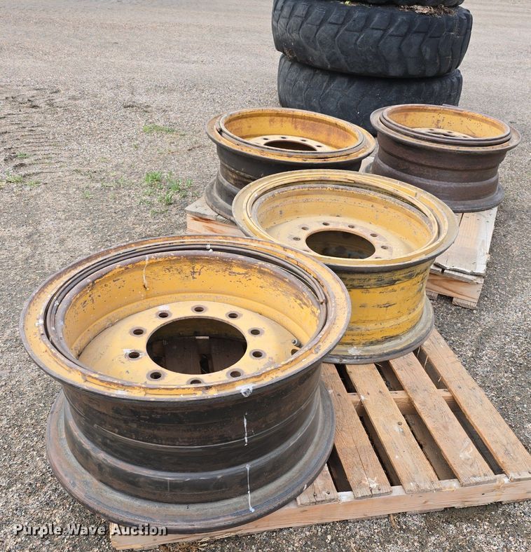 image for item DS4735 (3) Michelin 14.00R24 tires and wheels 