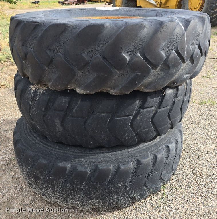 image for item DS4735 (3) Michelin 14.00R24 tires and wheels 