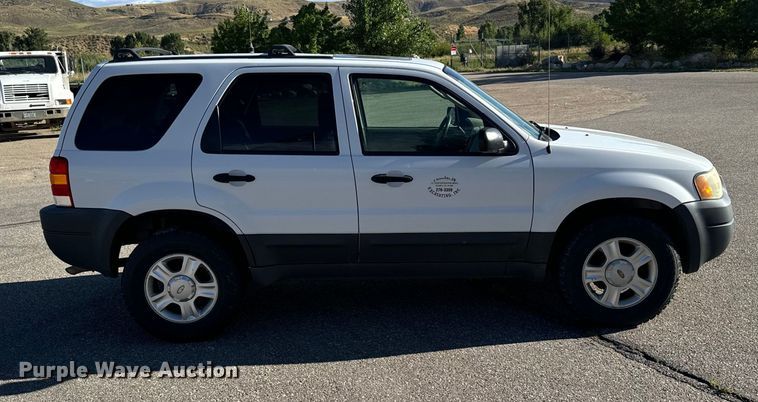 image for item EG9838 2004 Ford Escape XLT SUV