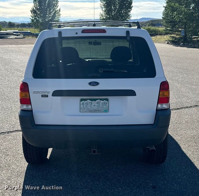 image for item EG9838 2004 Ford Escape XLT SUV