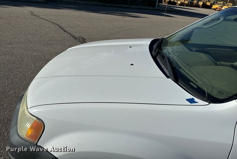 image for item EG9838 2004 Ford Escape XLT SUV