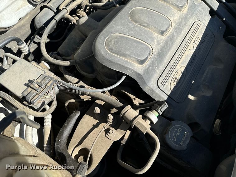 image for item EG9838 2004 Ford Escape XLT SUV