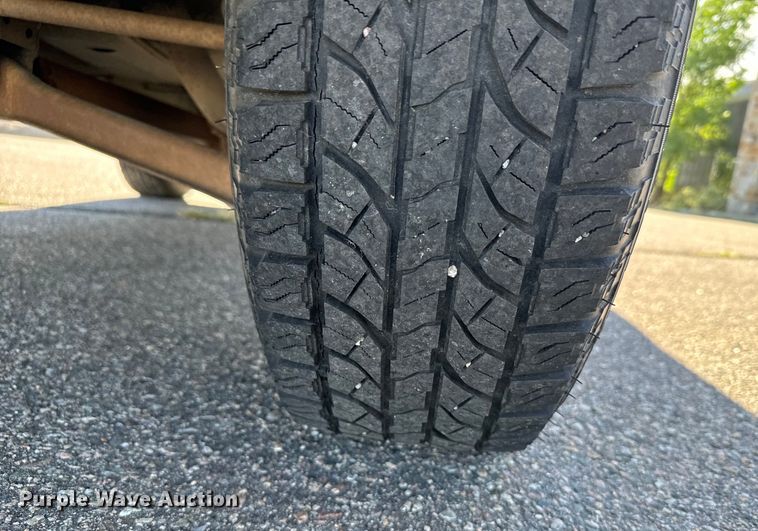 image for item EG9838 2004 Ford Escape XLT SUV