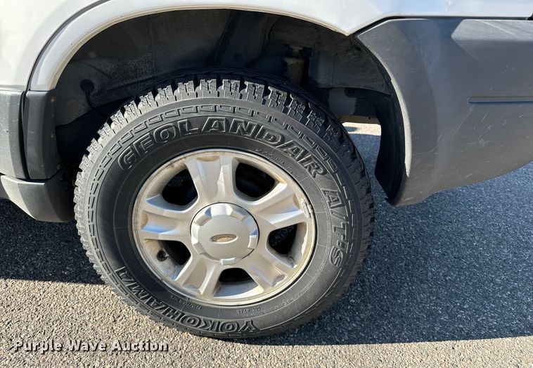 image for item EG9838 2004 Ford Escape XLT SUV
