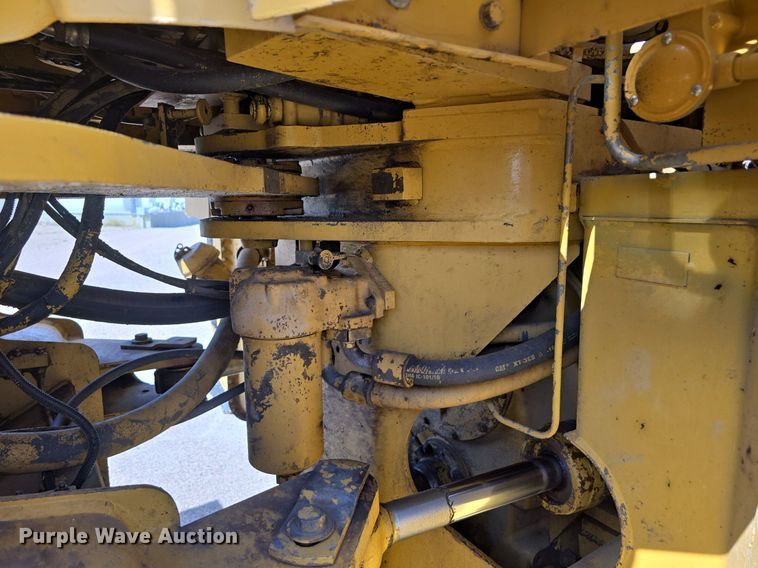 image for item EG9839 1990 Caterpillar 966F wheel loader