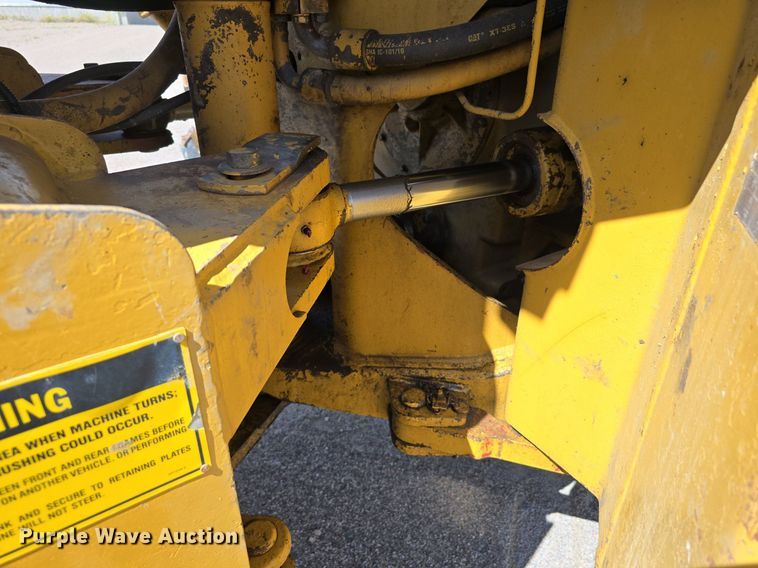 image for item EG9839 1990 Caterpillar 966F wheel loader