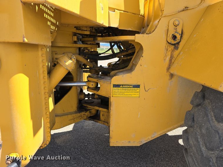 image for item EG9839 1990 Caterpillar 966F wheel loader