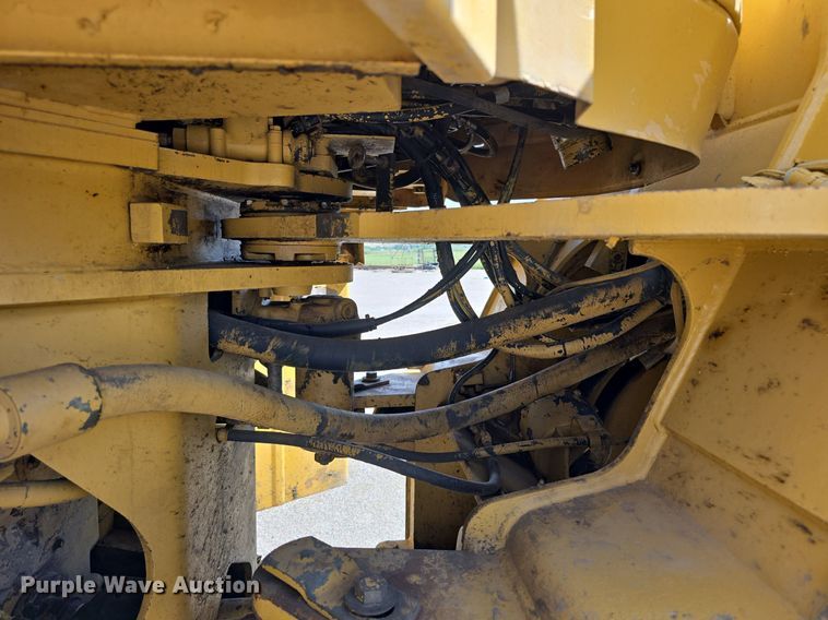 image for item EG9839 1990 Caterpillar 966F wheel loader
