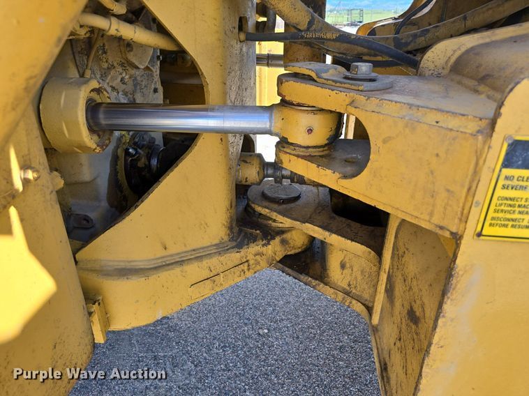 image for item EG9839 1990 Caterpillar 966F wheel loader