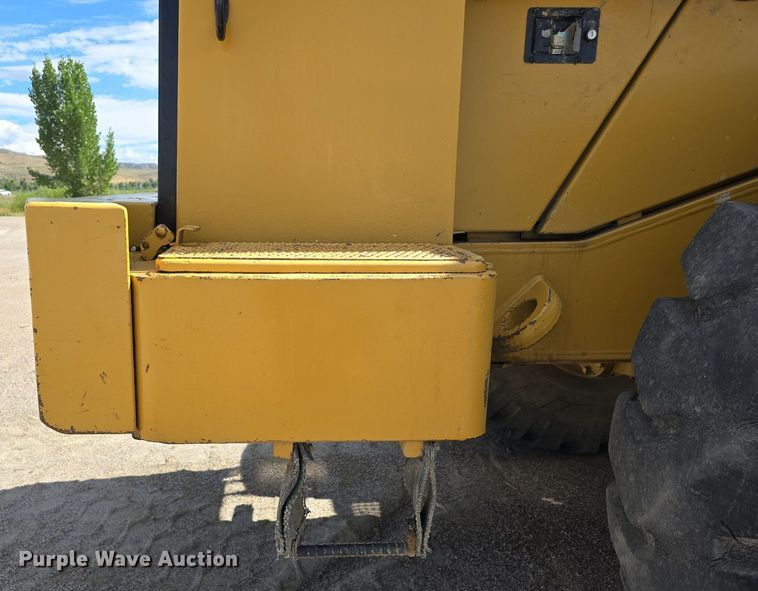 image for item EG9839 1990 Caterpillar 966F wheel loader