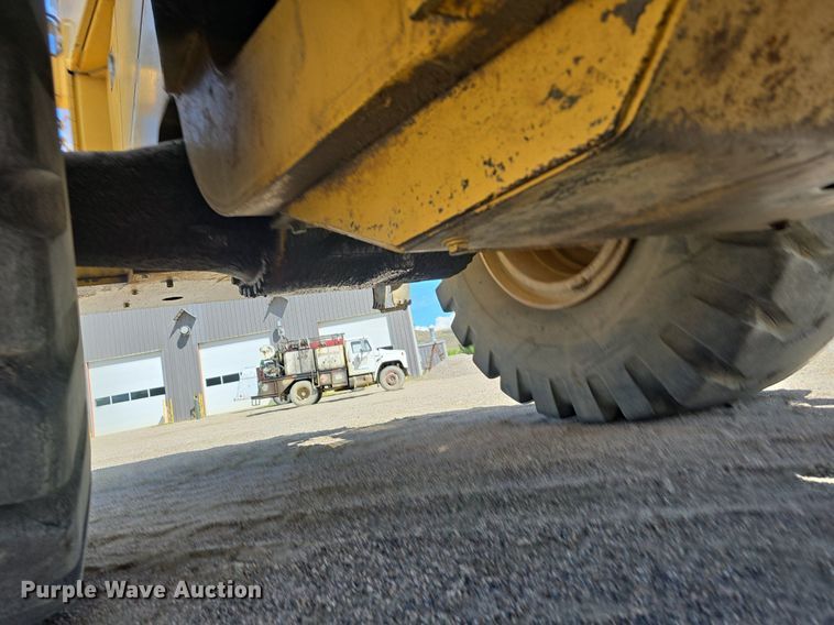 image for item EG9839 1990 Caterpillar 966F wheel loader