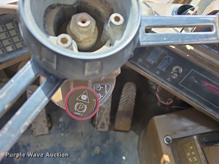 image for item EG9839 1990 Caterpillar 966F wheel loader