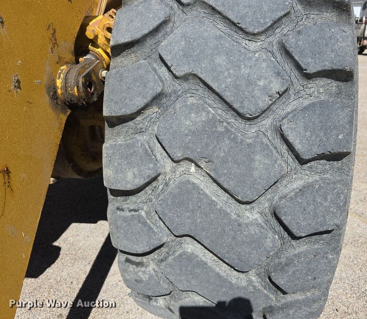 image for item EG9839 1990 Caterpillar 966F wheel loader