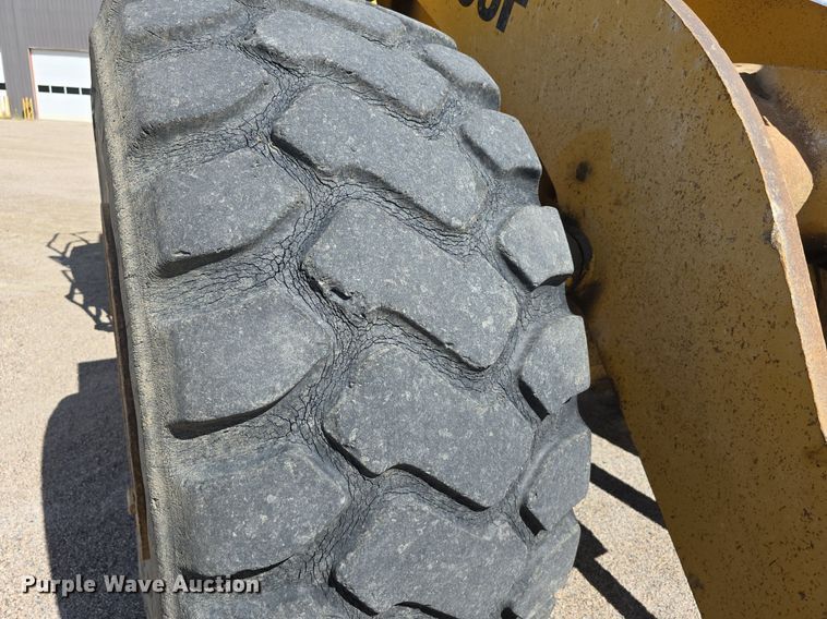 image for item EG9839 1990 Caterpillar 966F wheel loader