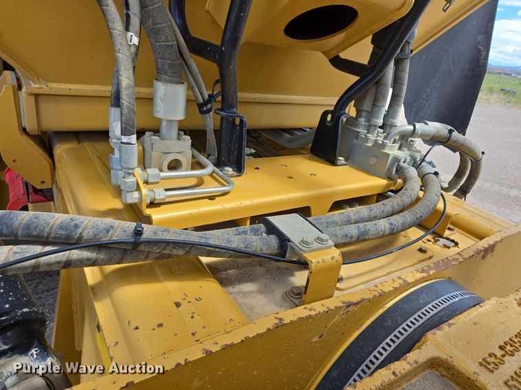 image for item EG9840 2012 Caterpillar 740B haul truck